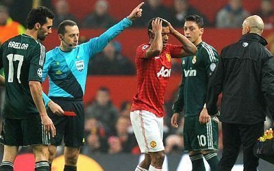 Referee Cuneyt Cakir